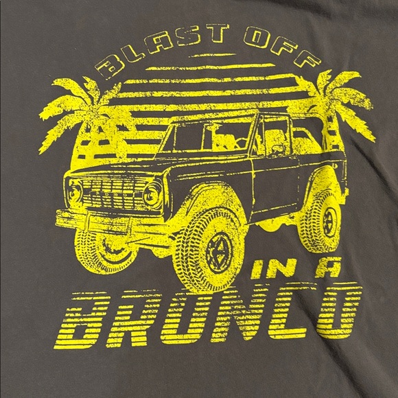 Women’s Graphic Tee - Black with Yellow FORD Design SIZE XL - Picture 2 of 3